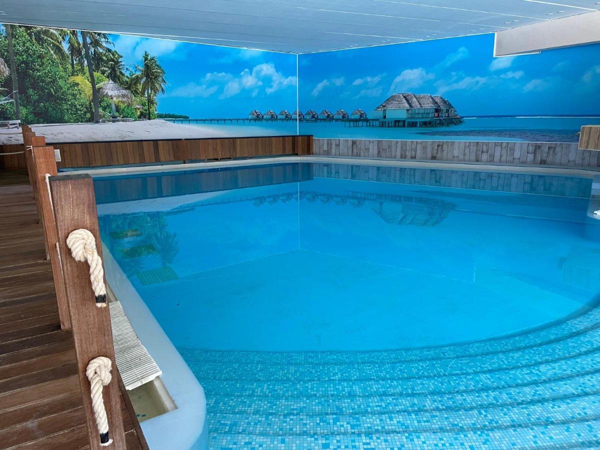 Frantheor Frejus 5 Etoiles Hotel Exterior photo