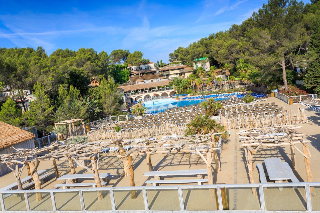Frantheor Frejus 5 Etoiles Hotel Exterior photo